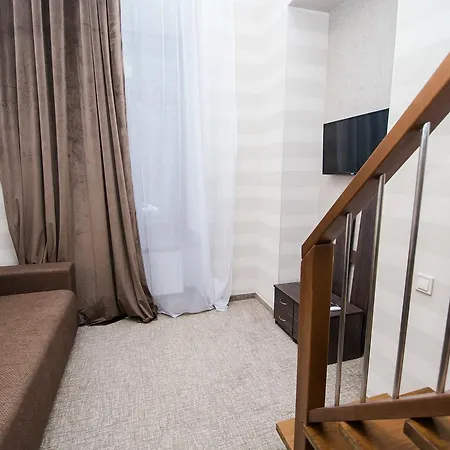 Aura & Aura Otel